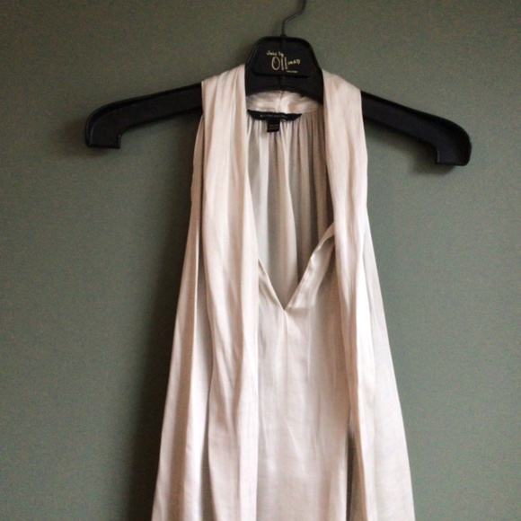 Ladies sleeveless blouse with attached scarf. Champagne colour Sz medium - Picture 3 of 9